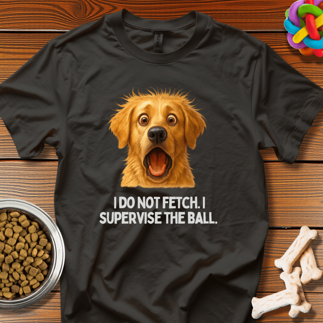 Supervisor of the Ball: Golden Retriever Meme, Viral Animal Comedy, High - Resolution Pet Humor - T-Shirt - Wooferface