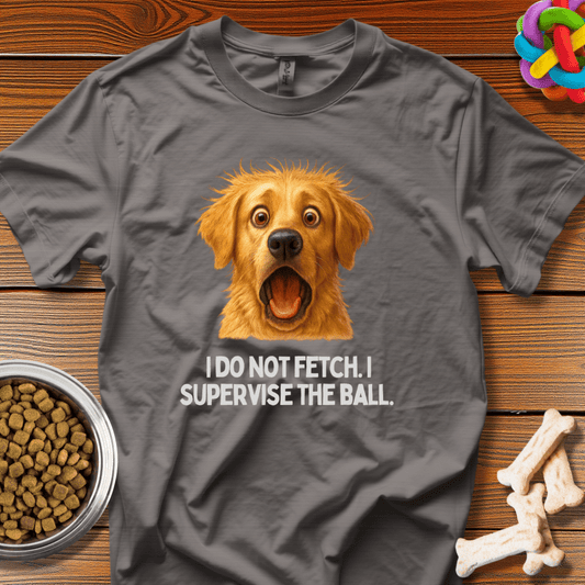 Supervisor of the Ball: Golden Retriever Meme, Viral Animal Comedy, High - Resolution Pet Humor - T-Shirt - Wooferface