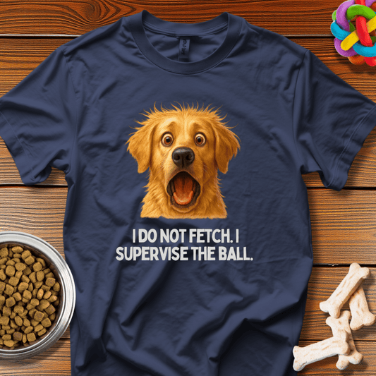 Supervisor of the Ball: Golden Retriever Meme, Viral Animal Comedy, High - Resolution Pet Humor - T-Shirt - Wooferface
